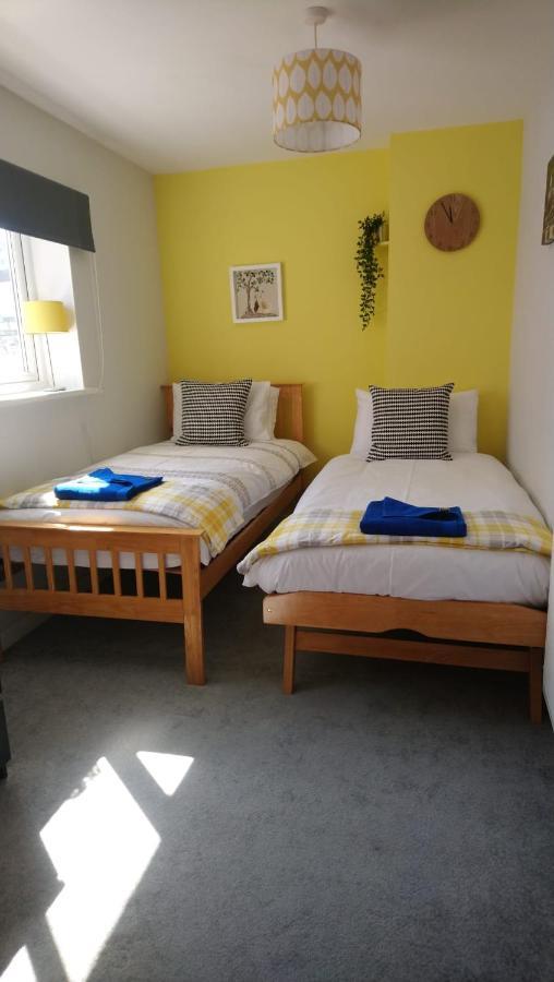 Appartement The Lansdowne Hideaway - Brought To You By Coastline Retreats - Newly Refurbished Town Centre, Close To Beach, Large Jet Bath With Tv, Netflix, Swing And Parking Included à Bornemouth Extérieur photo